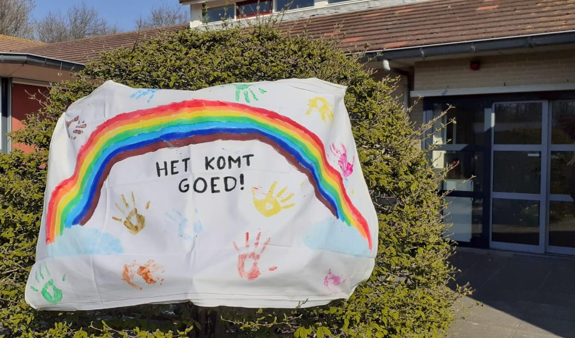 Dit spandoek bij het Kruispunt op zorgpark Willem van den Bergh zegt genoeg! | Foto: PR