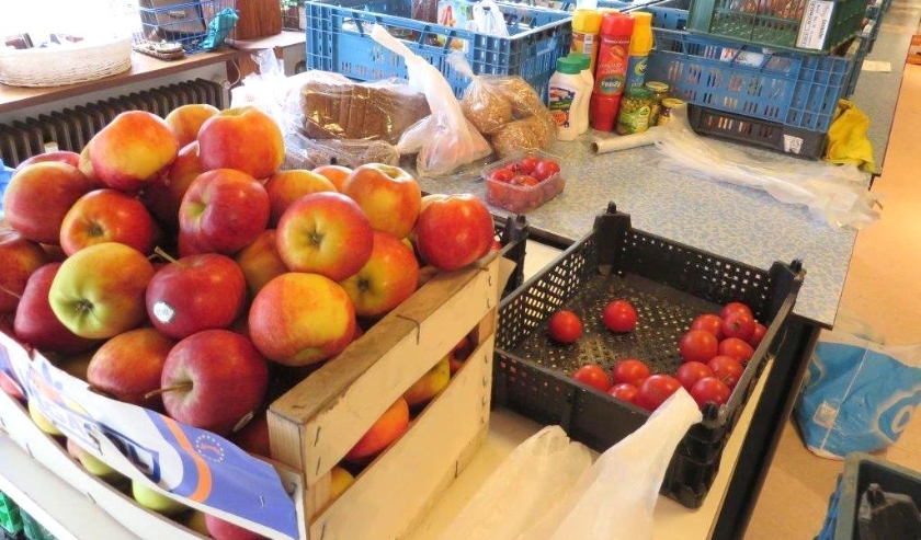 Naast zuivelproducten zijn ook groenten en fruit onderdeel van een wekelijks af te halen pakket. | Foto: WS