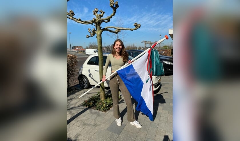 Suzanne Smittenaar heeft alle schoolexamens op het Stedelijk Gymnasium met een voldoende afgerond. Zij weet dus zeker dat ze geslaagd is. | Eigen foto