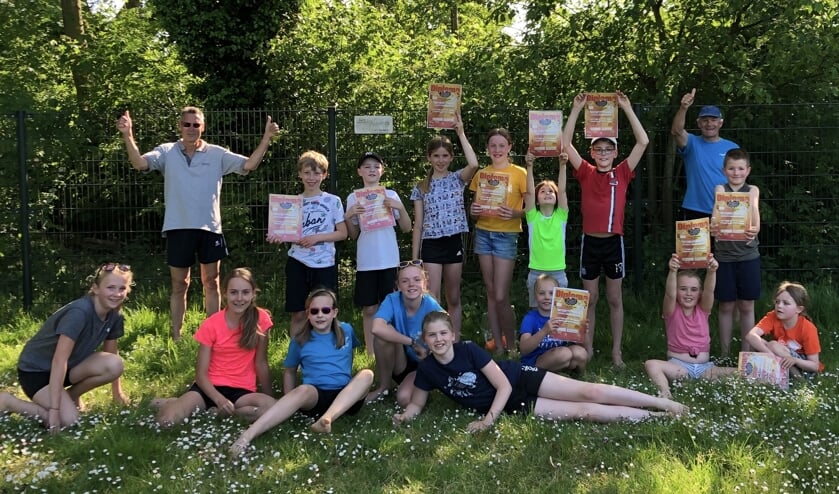 Trotse Spikers met trainers en hulptrainers