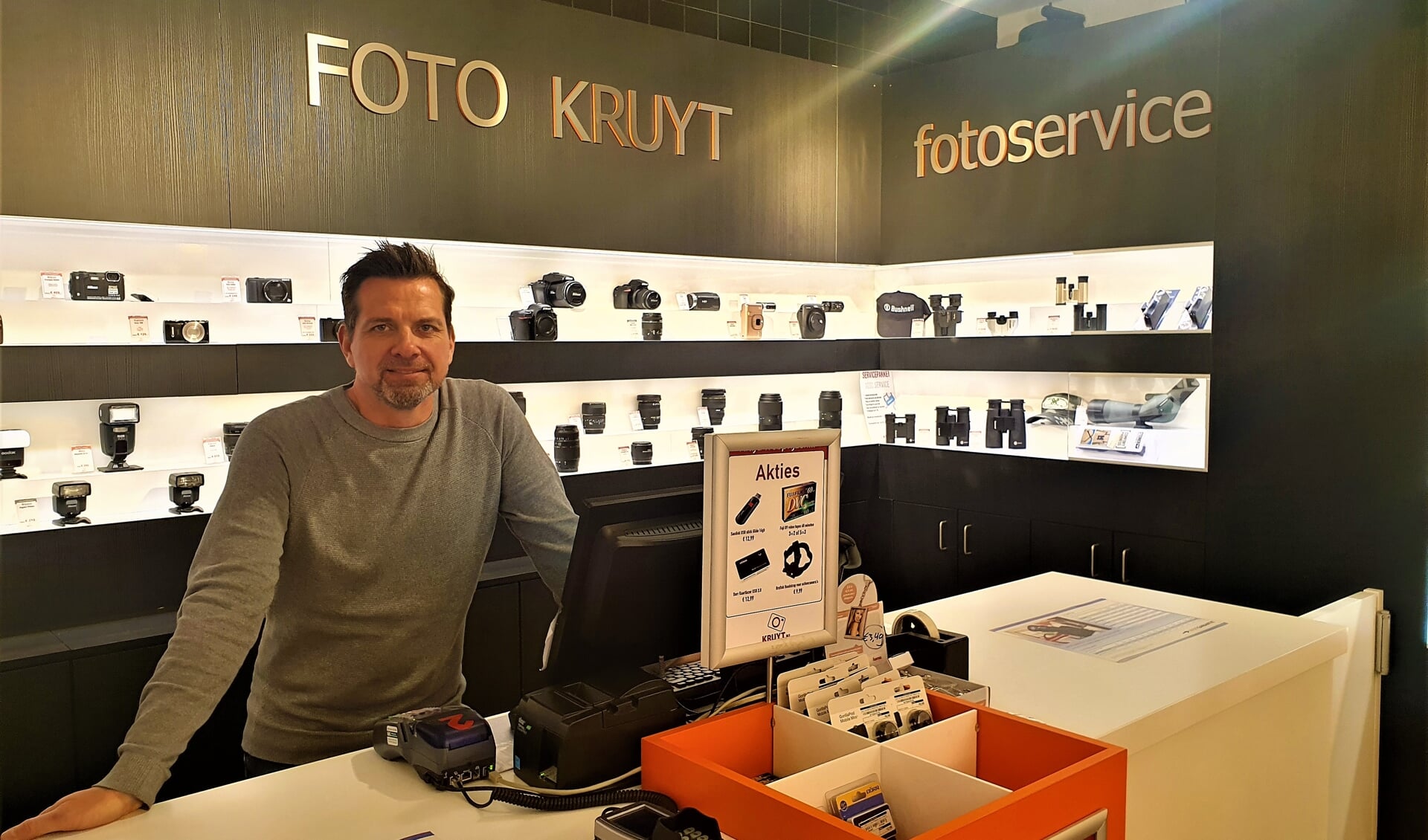 Hans Kruyt in de nieuwe winkel aan het Bosplein. | Foto: pr