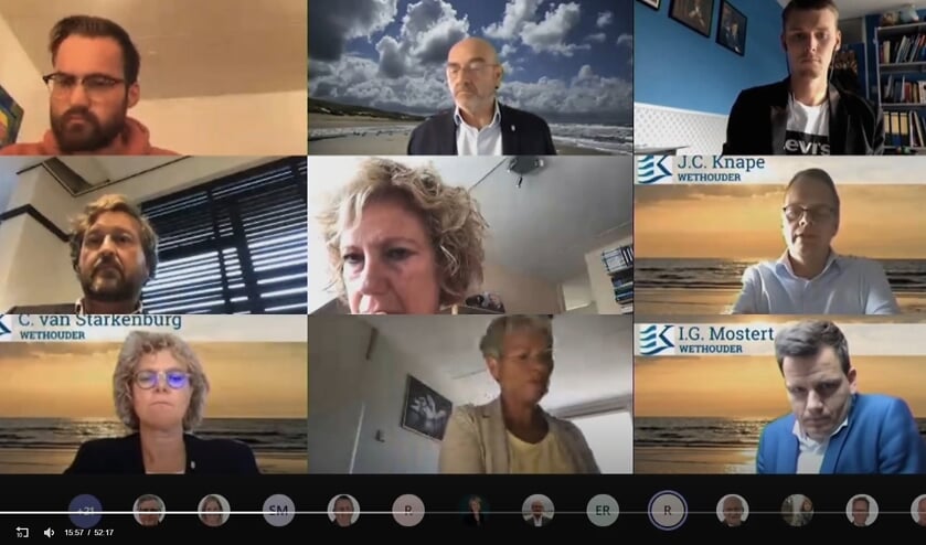 De gemeenteraad vergadert via videoverbinding. | Foto: screenshot