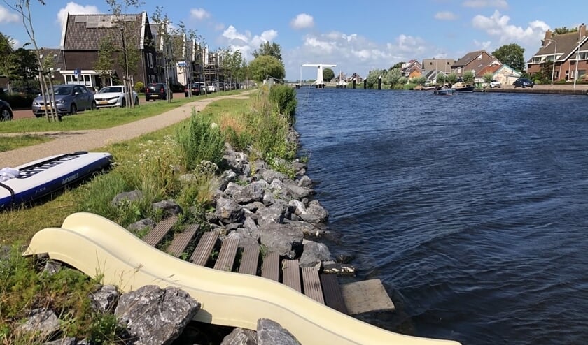 De glijbaan hoeft niet weg dankzij de inzet van de bewoners. Lees het hele verhaal op: www.dehillegommer.nl. | Foto: Pascal van Hesteren.