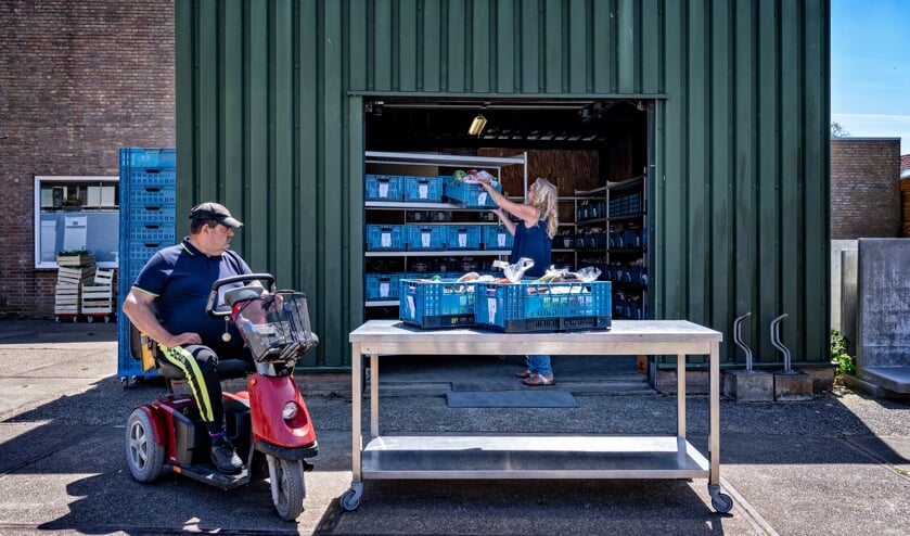 Door een andere werkwijze blijft de Voedselbank in bedrijf en dat is hard nodig. | Foto: Ted Denies.