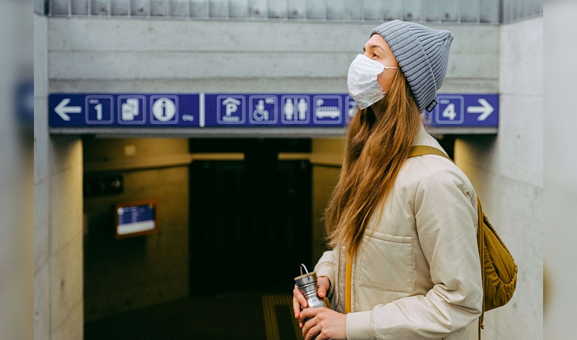 Steeds meer mensen dragen een mondkapje. In het openbaar vervoer zijn de mondmaskers verplicht. | Foto: pr