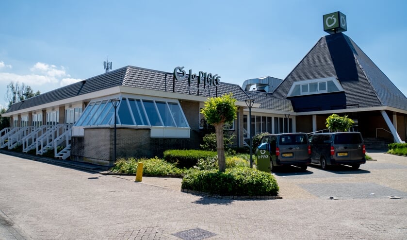 Restaurant La Place aan de Persant Snoepweg 2 in Leiderdorp.