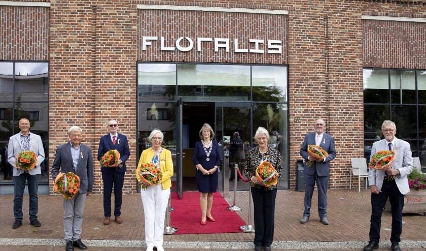 Ook voor de groepsfoto werd rekening gehouden met voldoende afstand van elkaar.