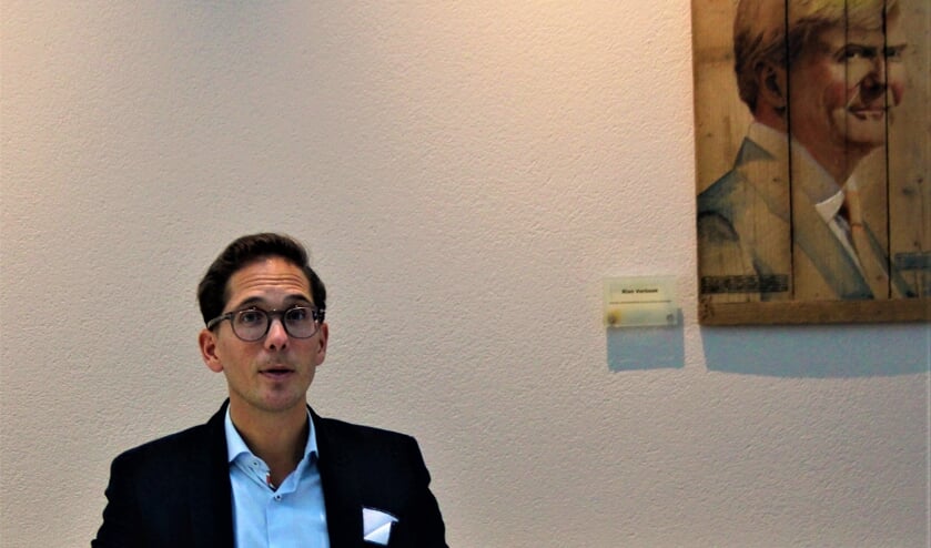 <p>Wethouder Roberto ter Hark overlegt opnieuw een sluitende begroting. | Foto: Wim Siemerink</p>