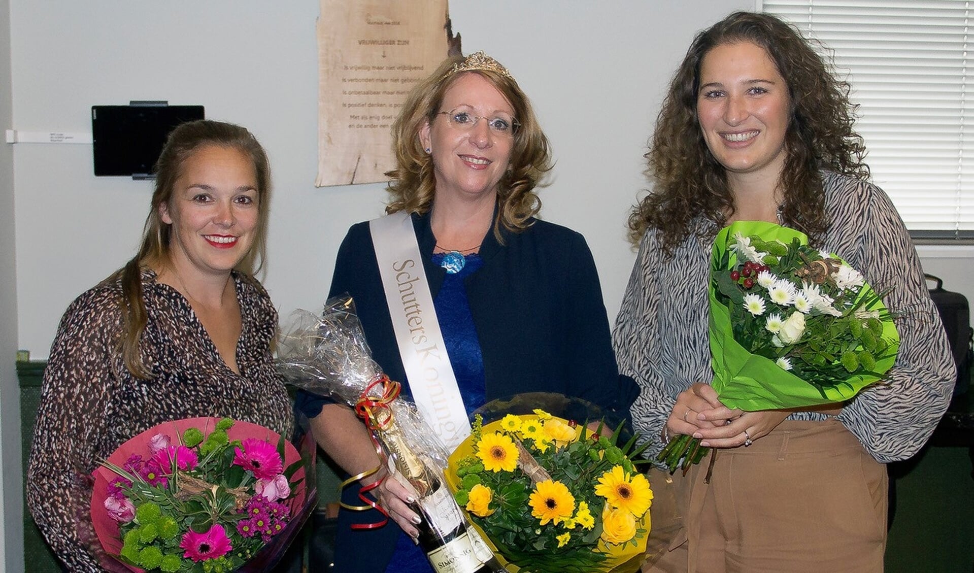 Annemarie Piters, Schutterskoningin Carla Breuer en Sanne Ammerlaan. | Foto: pr./ Emiel van der Hoeven