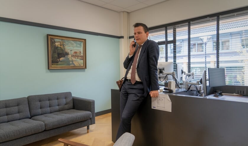 <p>Een deel van een dag van wethouder Gerard Mostert in beeld. | Foto's: Marc Wonnink</p>