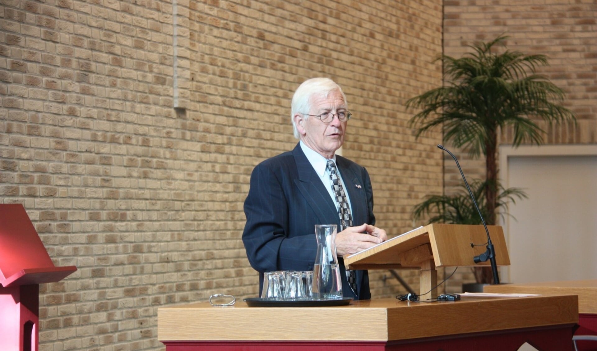 Bij de viering op zaterdag 2 oktober was als spreker uit onze omgeving tegenwoordig Prof.Dr. Dick de Boer uit Leiderdorp. 