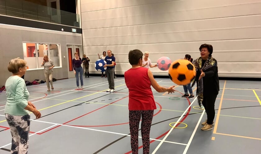 <p>De burgemeester deed gezellig mee met de sportactiviteiten. | Foto: PR</p>