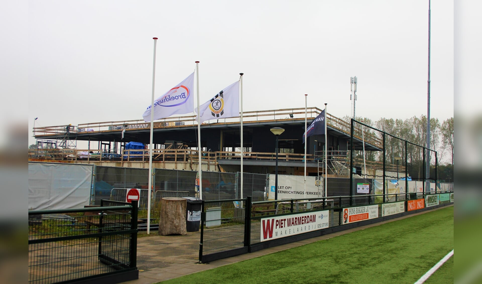 Opnieuw wordt de oplevering van het nieuwbouwproject op het SJC sportpark uitgesteld.