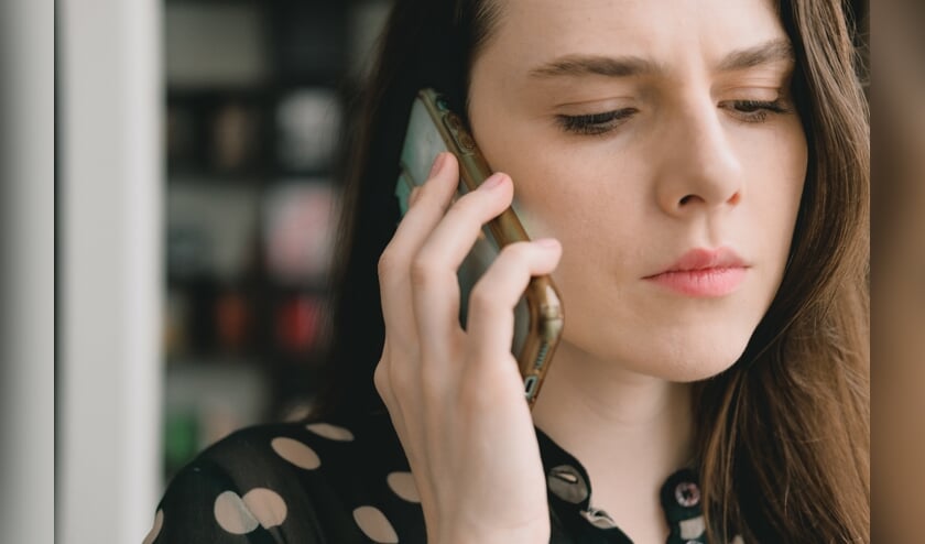 Iemand die positief getest is, kreeg meestal een telefoontje van de GGD Hollands Midden, maar dat doet de dienst niet meer. Er zijn nu te veel besmettingen.