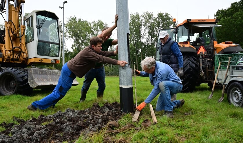 De lichtmasten van IJsclub Oegstgeest zijn gerenoveerd. | Foto IJsclub Oegstgeest