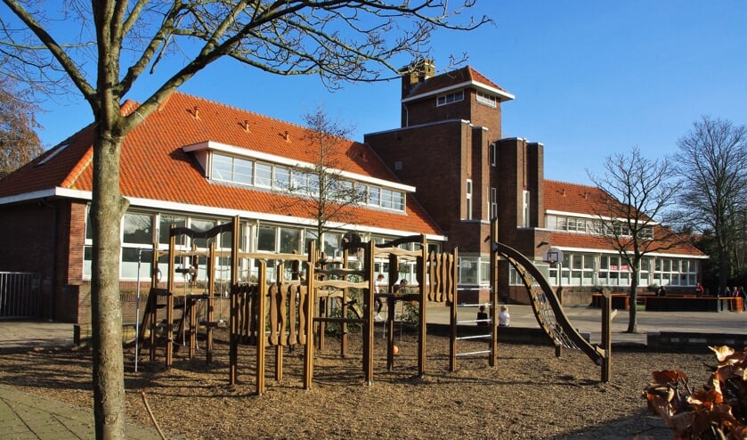 <p>In februari van dit jaar werden vier scenario’s besproken voor de toekomst van het monumentale schoolgebouw. | Archieffoto </p>
