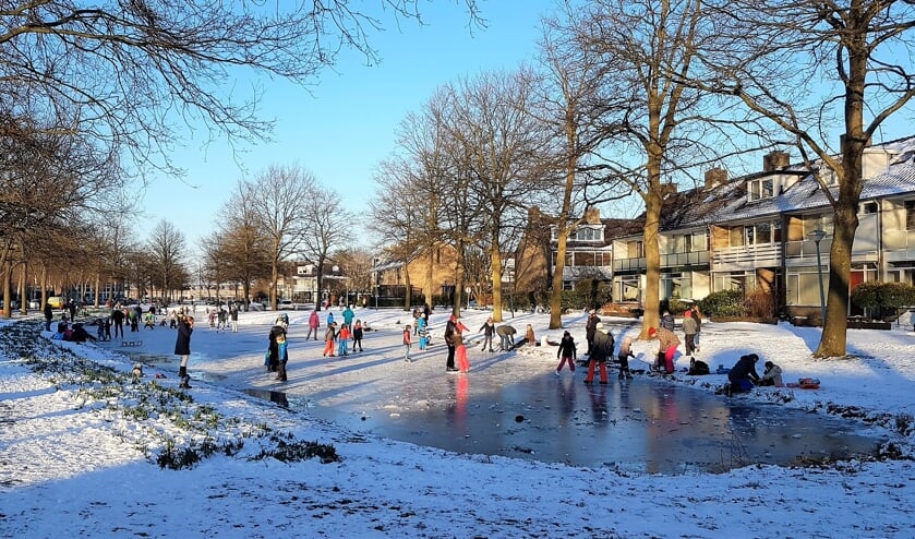 <p>Schaatspret aan de Hazenboslaan. | </p>