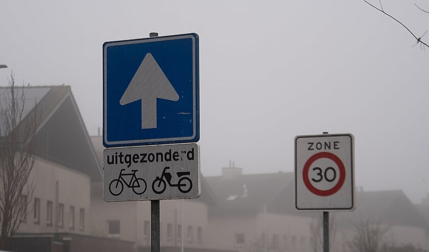<p>Het eerste grote vervangingsproject van verkeersborden vindt dit jaar plaats in de wijk Leyhof. Dit zal op duurzame wijze worden aangepakt. </p>