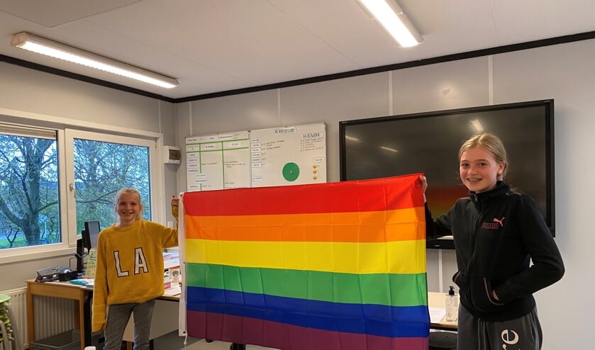 <p class="fotobijschrift" pstyle="fotobijschrift">"Als leerlingen al geen vriendje of klasgenoot hebben met twee ouders van hetzelfde geslacht, dan komen ze die later in hun leven ongetwijfeld tegen", zegt bestuursvoorzitter Ramadam.</p>