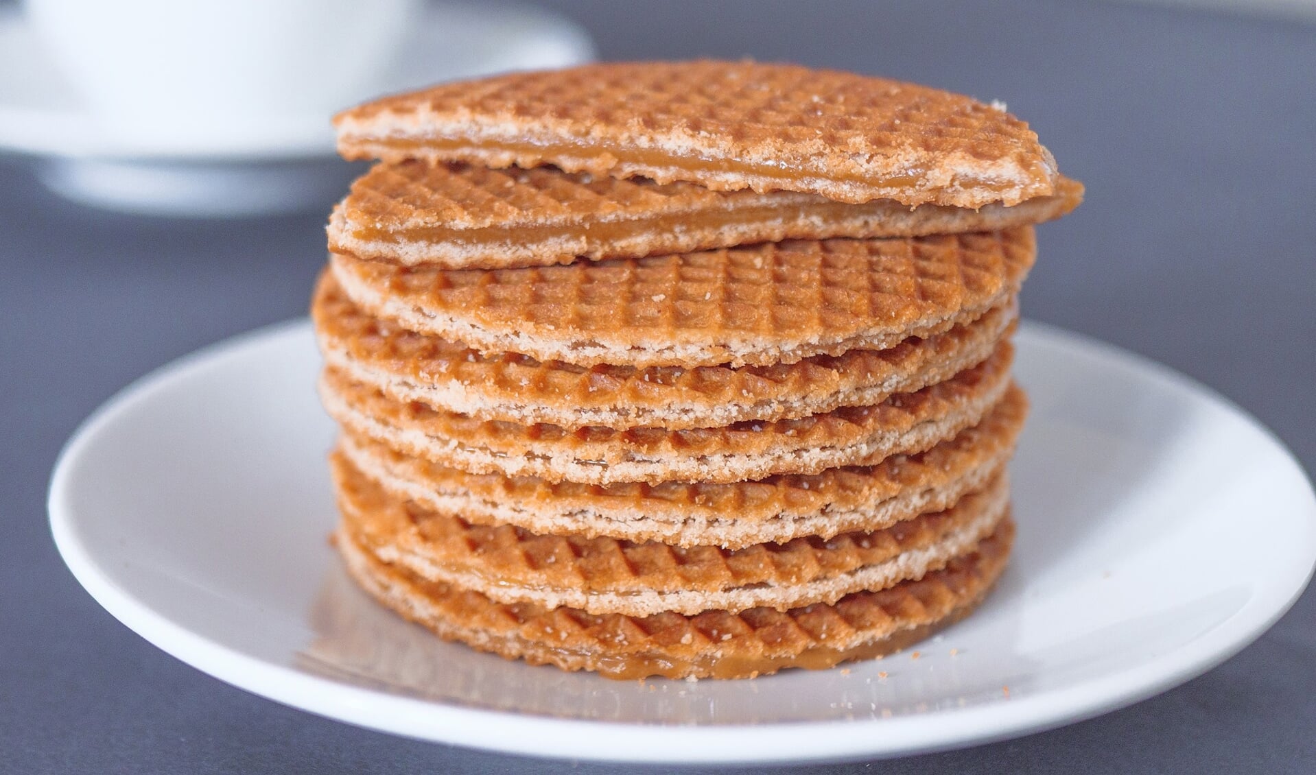 De Lisser Kaninefaten gaan zoals gebruikelijk stroopwafels verkopen. Vanwege corona gebeurt dat ook nu online.