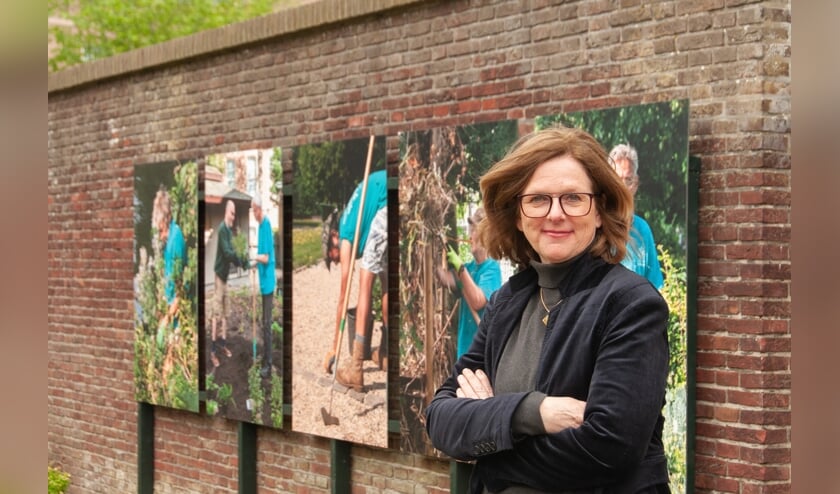 <p>Oegstgeester fotograaf Anneke van Gruijthuijsen legde de vrijwilligers vast in een fotoserie. | </p>