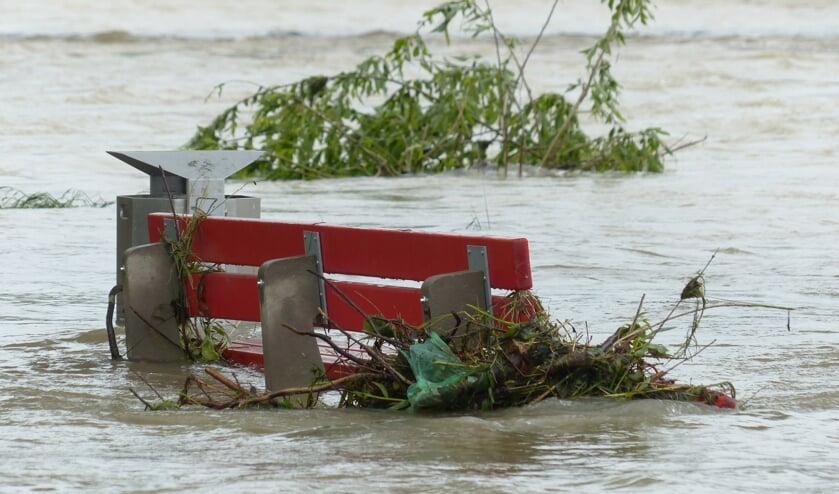 <p>Door de overstromingen hebben veel mensen schade aan hun huizen en inrichting. Overal worden inzamelingsacties opgezet, maar die goederen moeten ook naar Limburg worden vervoerd.</p>