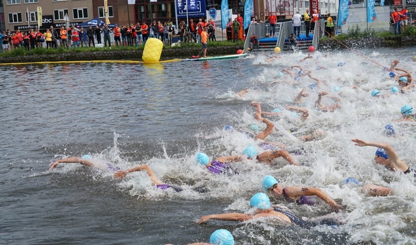 <p>De start van het NK Sprint voor mannen. </p>