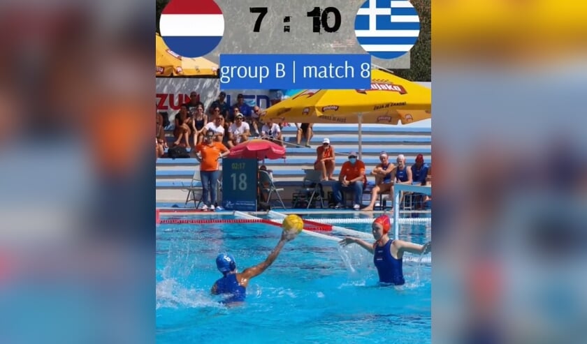 <p>De Oegstgeester keepster Lisa Backer pakte twee penalty's.</p>