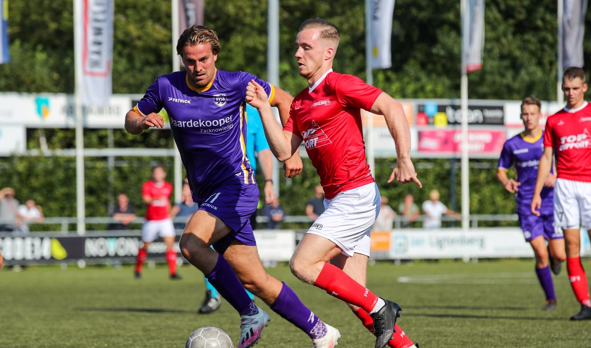 Matthieu van den Assem (VVSB), Desney Bruinink (Excelsior'31). | Foto: Albert ten Hove/Orange Pictures.