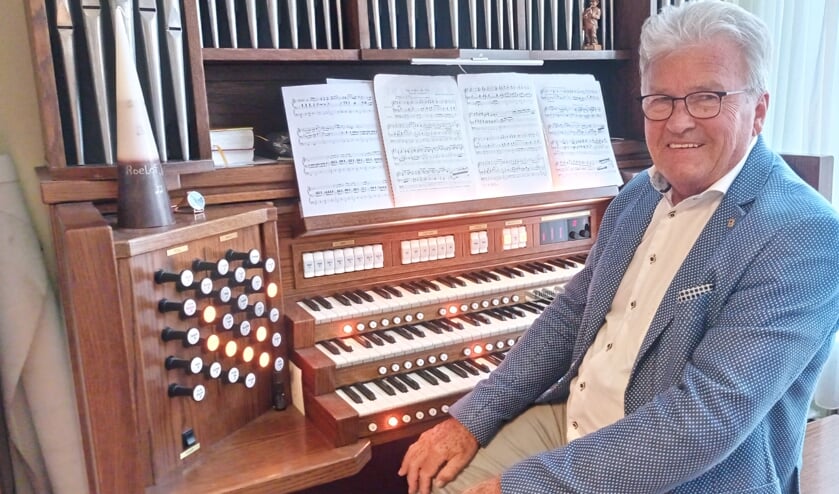 <p>Roelof Assies: 'Door een spontane ingeving kan ik ter plekke mijn muziek aanpassen.' | Foto: JD</p>