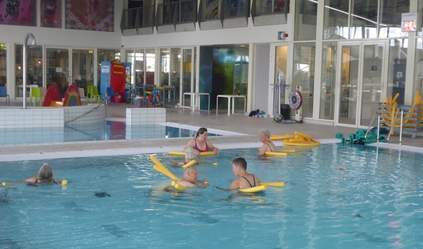 <p>Deze week startte Reuring met zwemmen en bewegen in het water.</p>