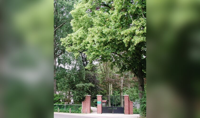 <p>Entree van begraafplaats Duinhof. </p>