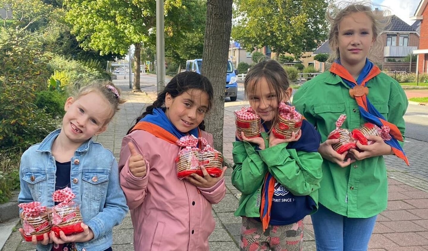 Langs de deuren met stroopwafels: ook dát kon twee jaar niet door gaan. Nu gelukkig weer wel! | Foto: met dank aan Els Nulkes.
