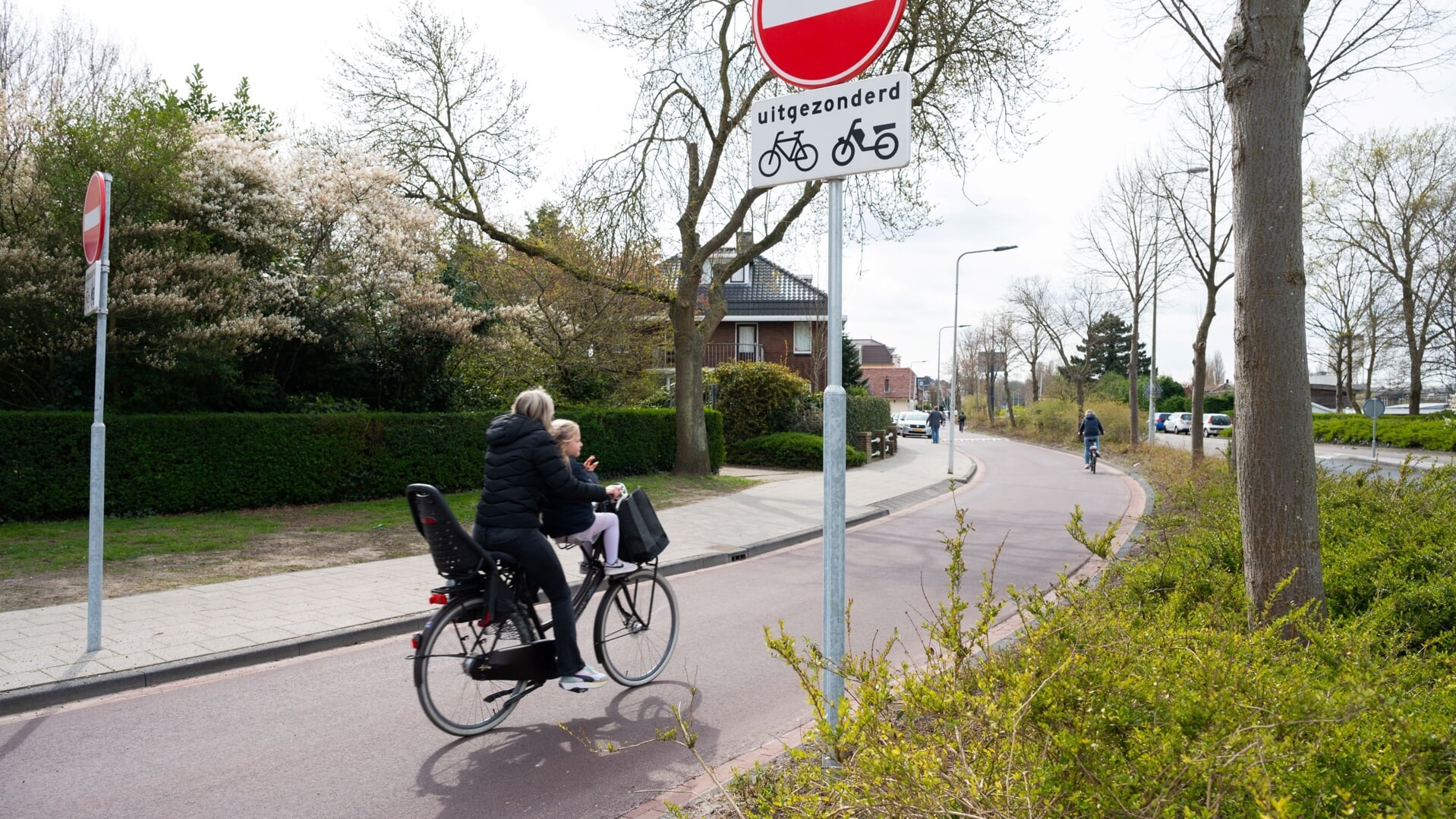 Fietsstraat Haagweg-Zuid. |