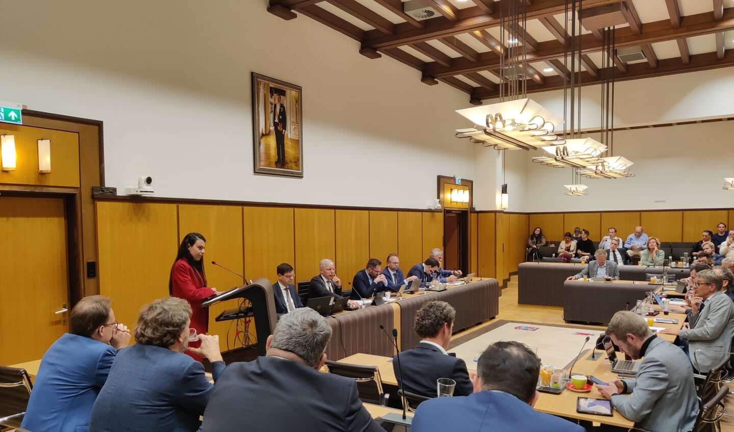 Carin Tawfik over de motie van treurnis.