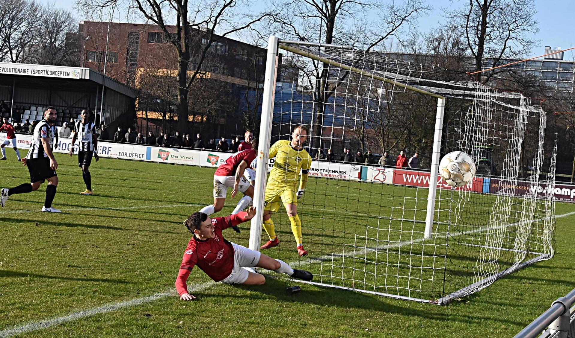 Reno van Heiningen mist de kans op 1-2. | Foto: Piet van Kampen