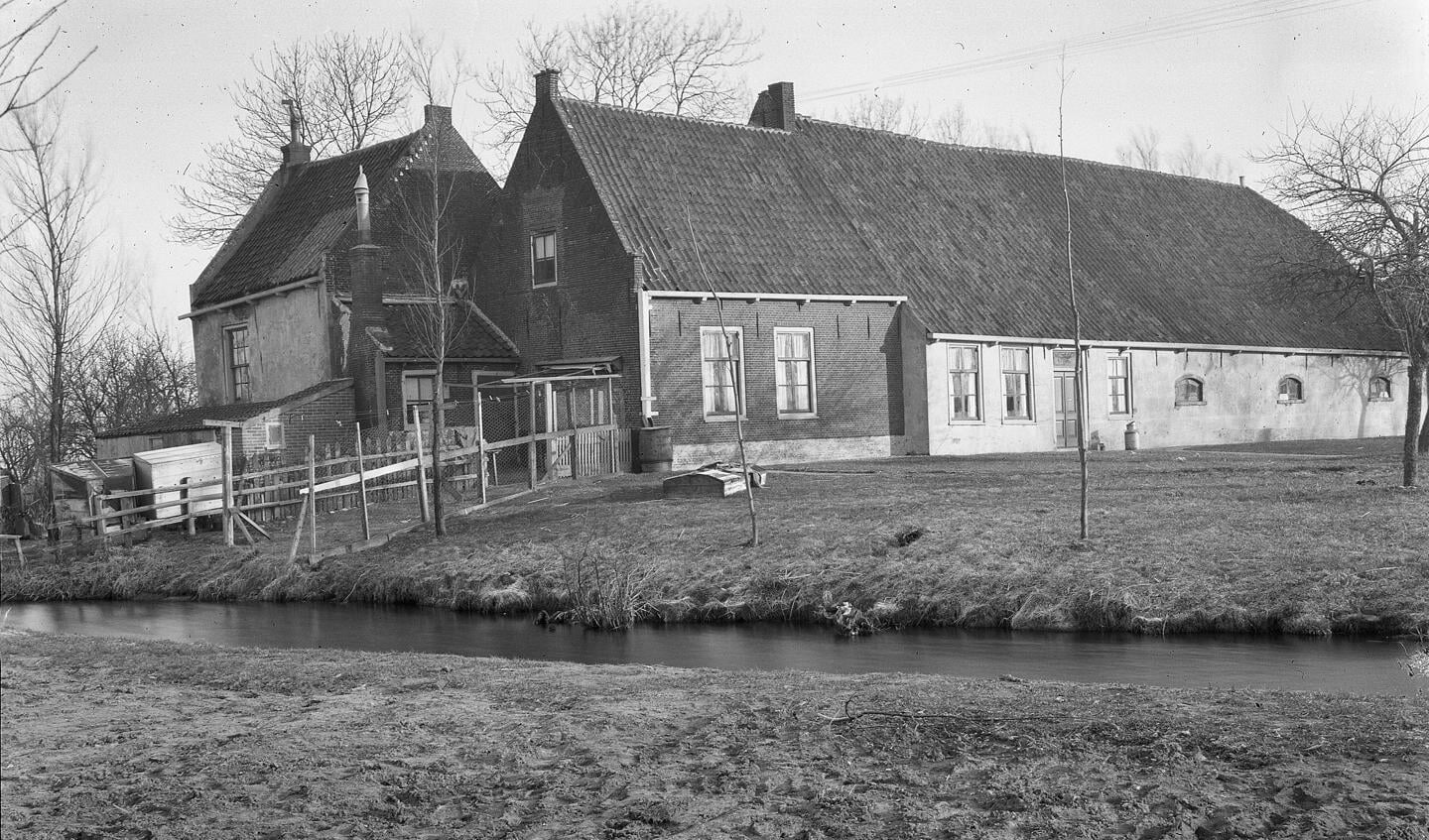 Boerderij Landzigt, oftewel boerderij Samsom, is gesloopt in de jaren ’60. Hier is in 2015 het wijkje Leithonpark gebouwd.