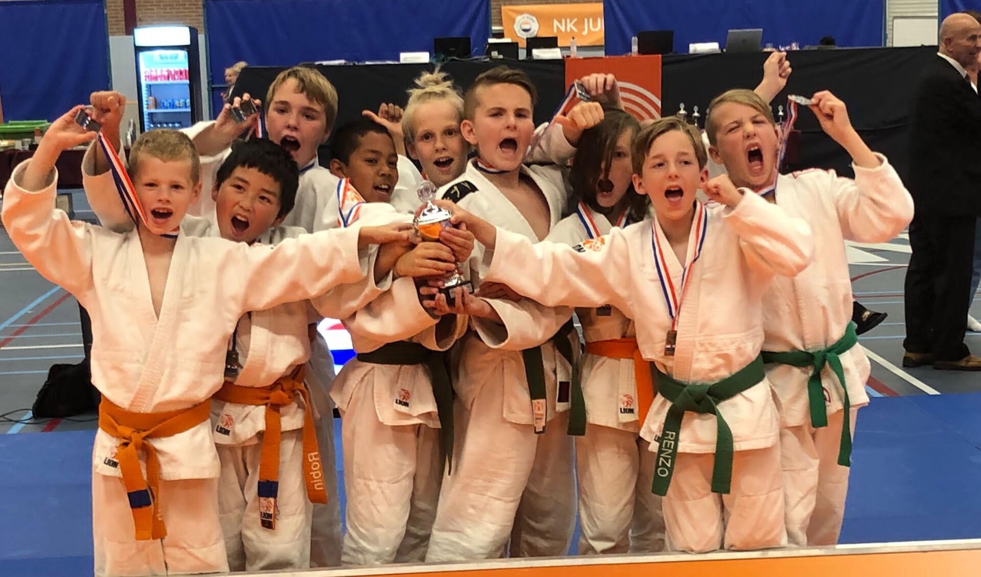 Het jongensteam onder de 12 van Ukemi en Judo Yushi werd tweede van Nederland en wonnen dus zilver!
