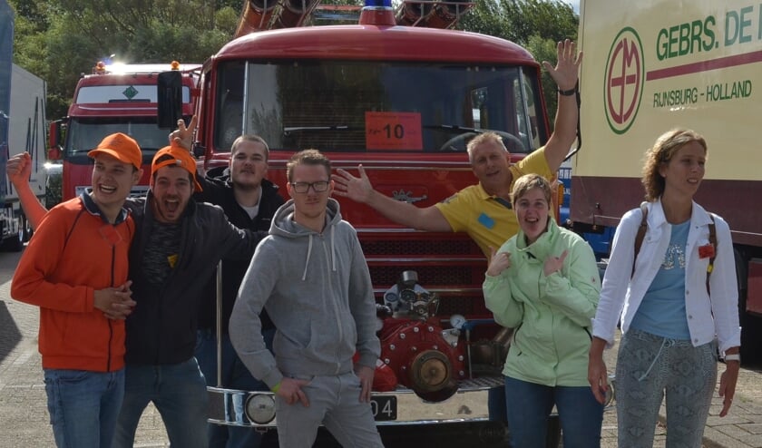 Deze bijrijders hebben weer zin in de KatwijkBinse Truckrun. | Foto: pr  