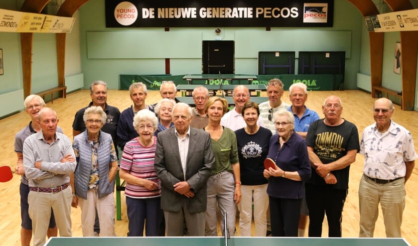 Otto Verkerk te midden van zijn medespelers. | Foto Henk van Gijzen