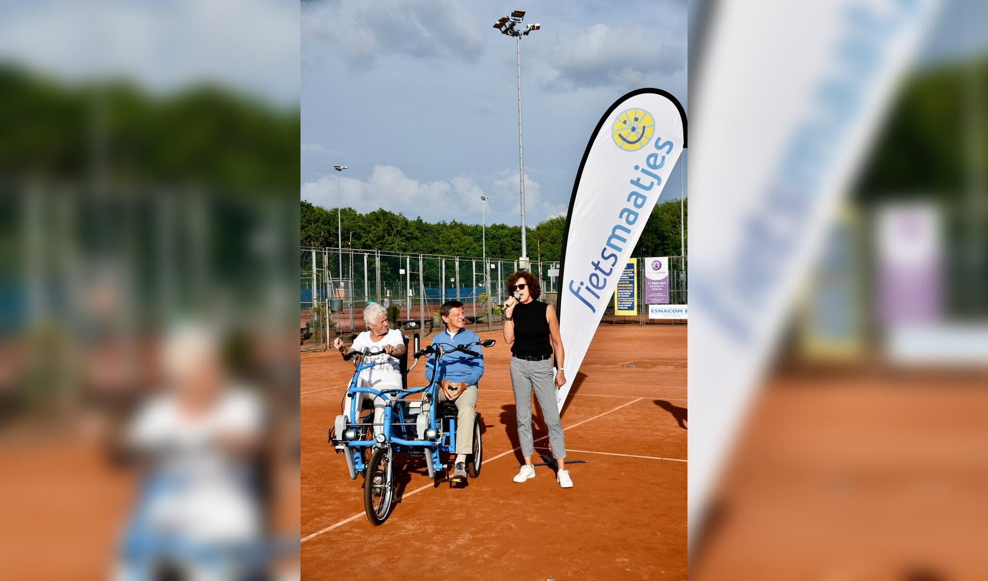Het Noortuks tennistoernooi is al sinds jaar en dag hèt goede doelen toernooi. Dit jaar was dat Fietsmaatjes. | Foto: PR.