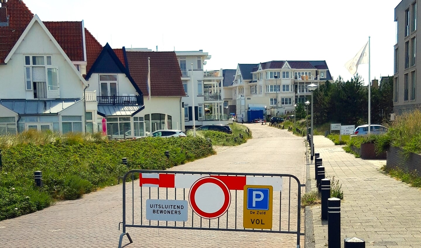 Op de sociale media barstte de kritiek los op het gemeentelijk parkeerbeleid. | Foto: WS.