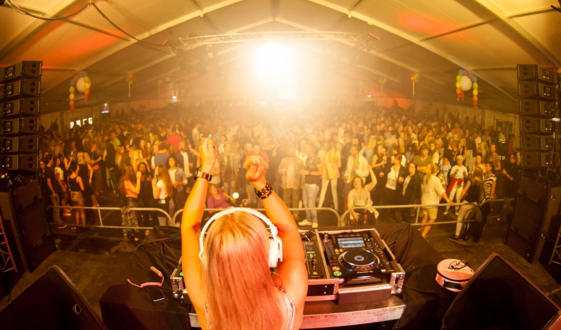 Ook dit jaar veel muziek tijdens het Noordzee Zomer Festival. | Foto: Sjon de Mol