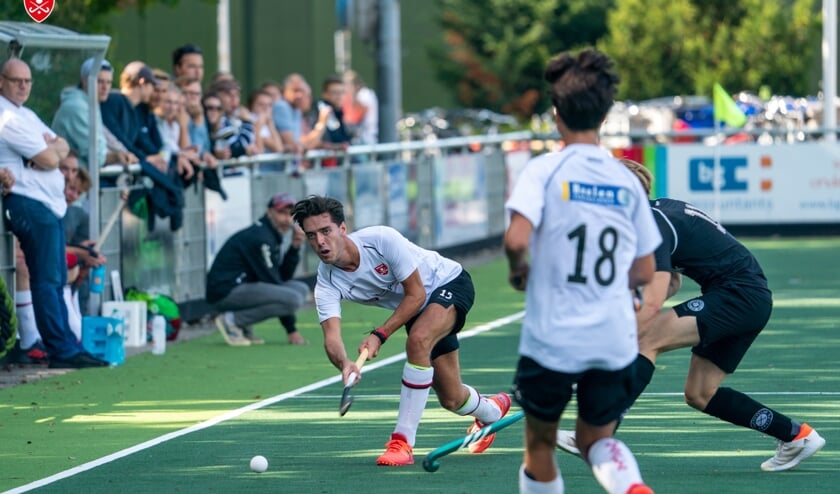 Heren 1 speelde in het nieuwe tenue.