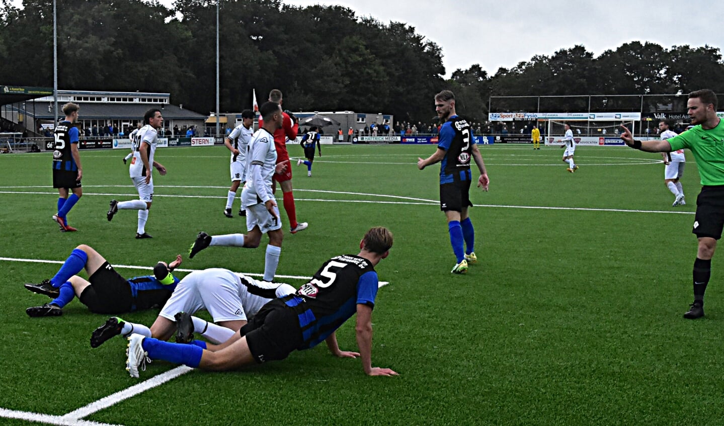 Het ging er af en toe stevig aan toe. | Foto: Piet van Kampen