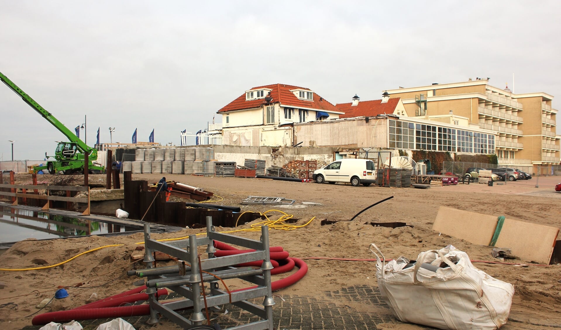 De belangrijkste wijziging in het bouwplan is dat de indeling aan de hotelzijde iets is gewijzigd. | Foto: Wim Siemerink.