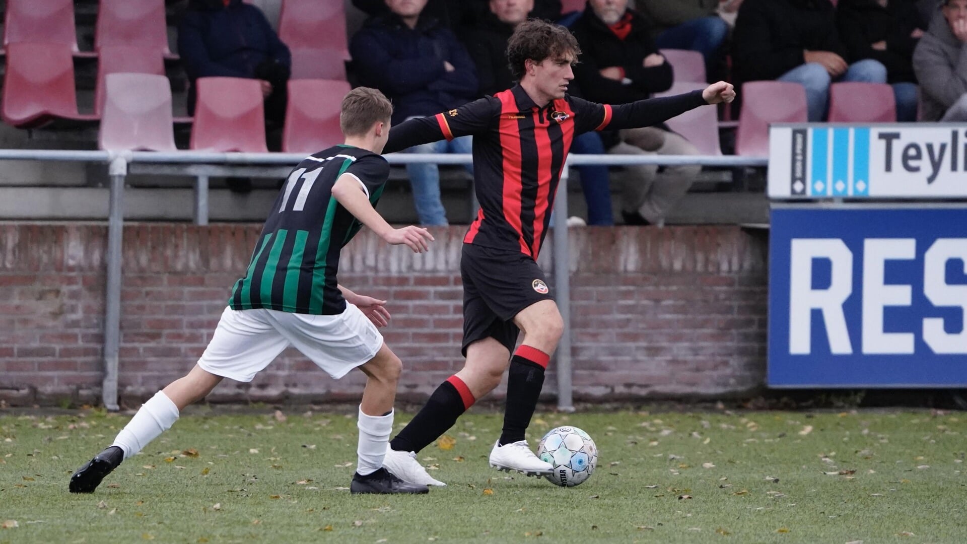 Sam Witkamp in duel.