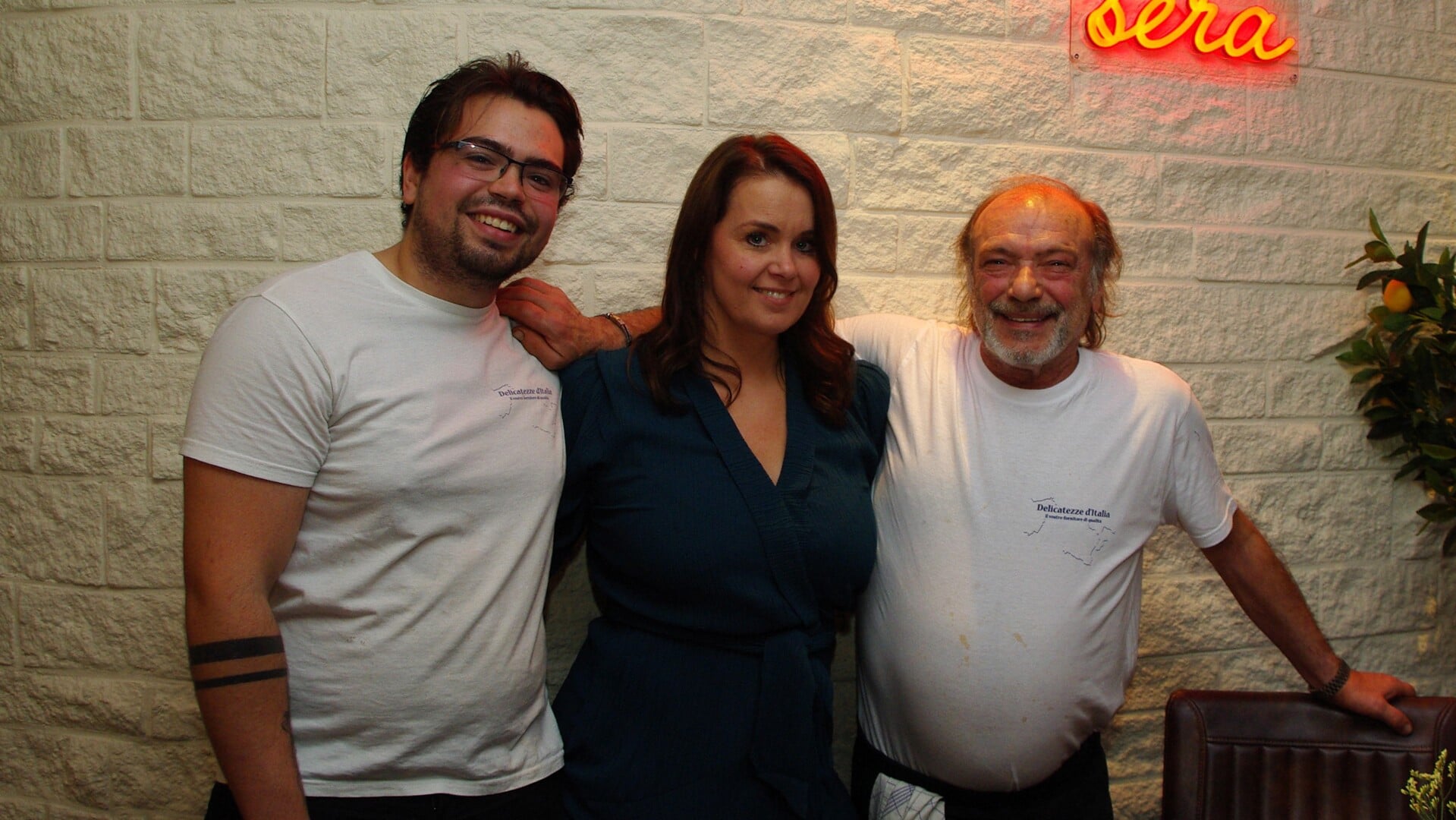 Pedro, Mylaine en Enzo straalden bij de opening afgelopen zaterdag. |