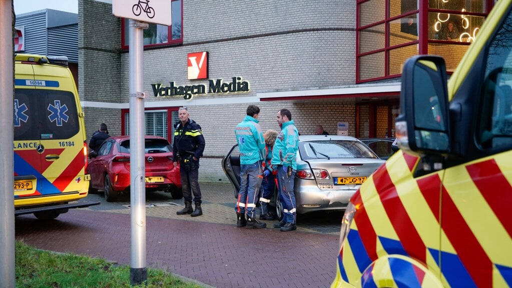 Gewonden Bij Kop Staart Aanrijding Op Ambachtsweg Al Het Nieuws Uit Katwijk Rijnsburg En