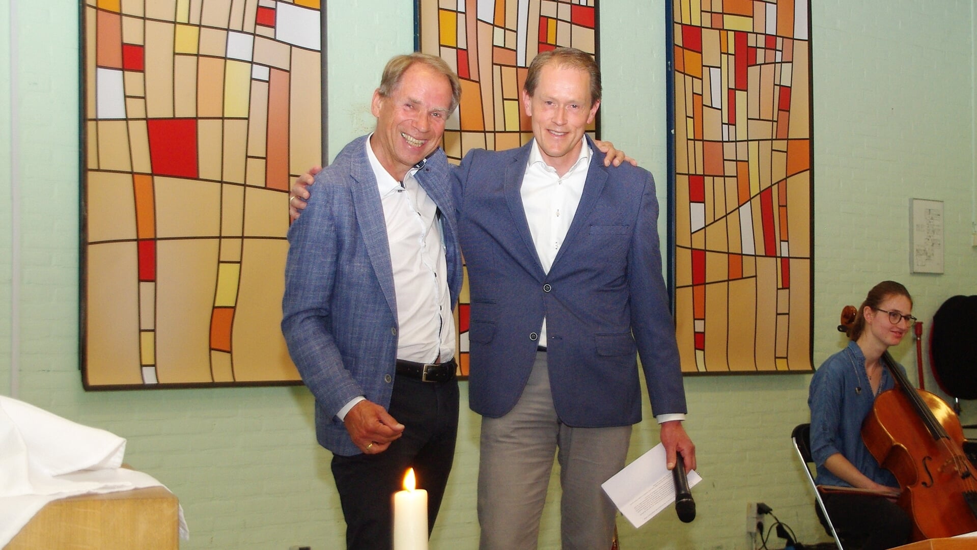 Voorzitters Engelhardt Robbe en Wouter Pieper tijdens de verzoeningsdienst. | 
